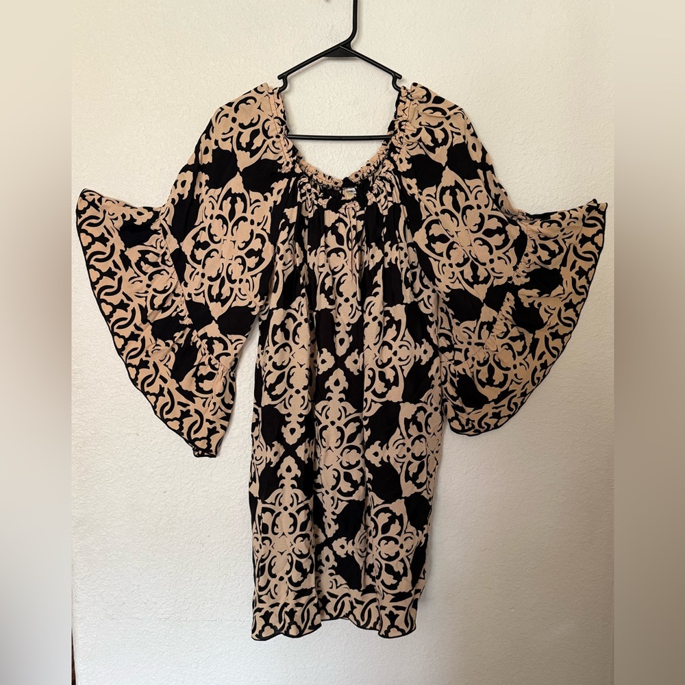 Uncle Frank Flared Sleeve Dress beige and black pattern-Medium
